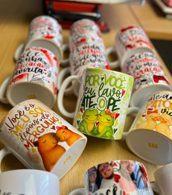 15 ARTES CANECA DIA DOS NAMORADOS 2025 - ABACAXI SUBLIMÁTICO - Imagem 2