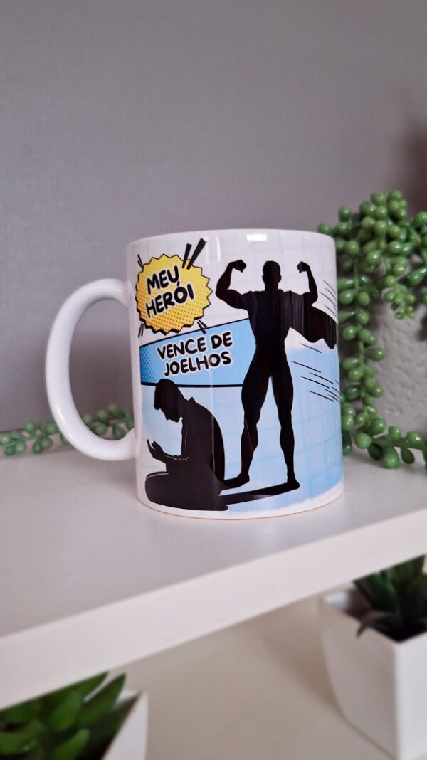Meu Herói vence de joelhos – Arte Avulsa Caneca