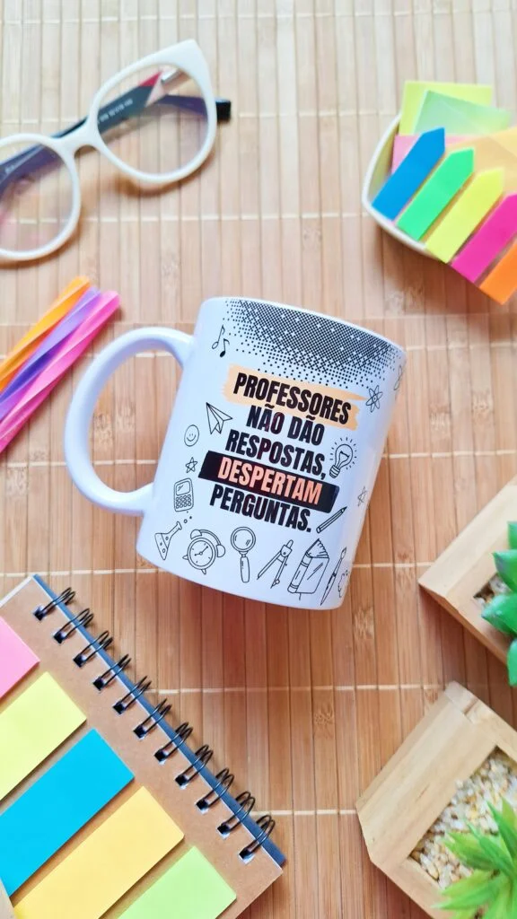 Professores não dão respostas, despertam perguntas- ARTE CANECA