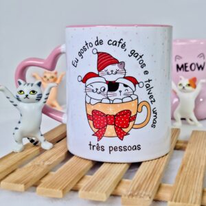 Eu gosto de café, gatos e talvez umas três pessoas - arte caneca